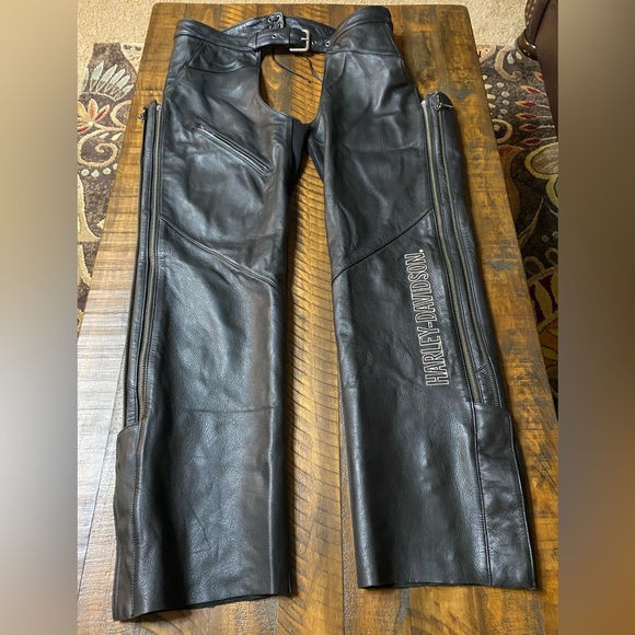 Harley Davidson Womens Leather Chaps Sz XL White Embroidery on Leg EC - Picture 2 of 9